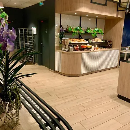 Porte Des Lilas 2* Parigi