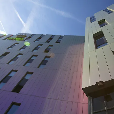 Porte Des Lilas Hotel 2*