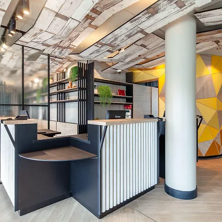 Porte Des Lilas 2* Parigi