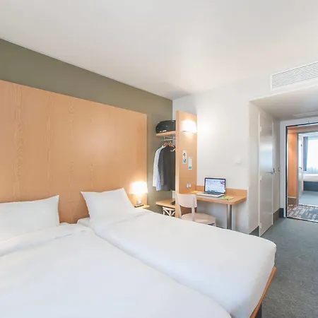 Porte Des Lilas 2* Parigi