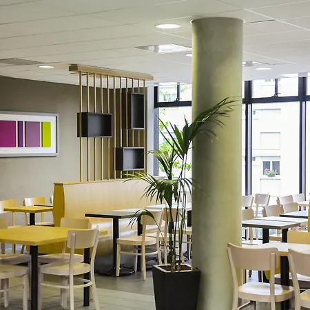 Porte Des Lilas Hotel Parigi