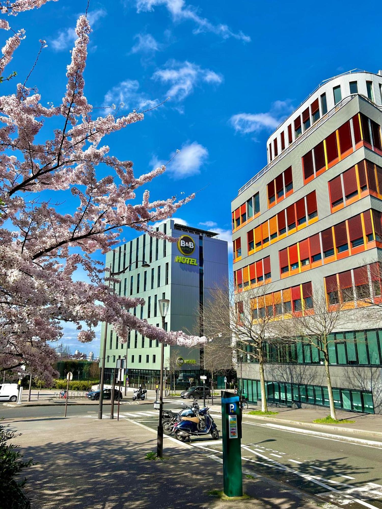 Porte Des Lilas Hotel