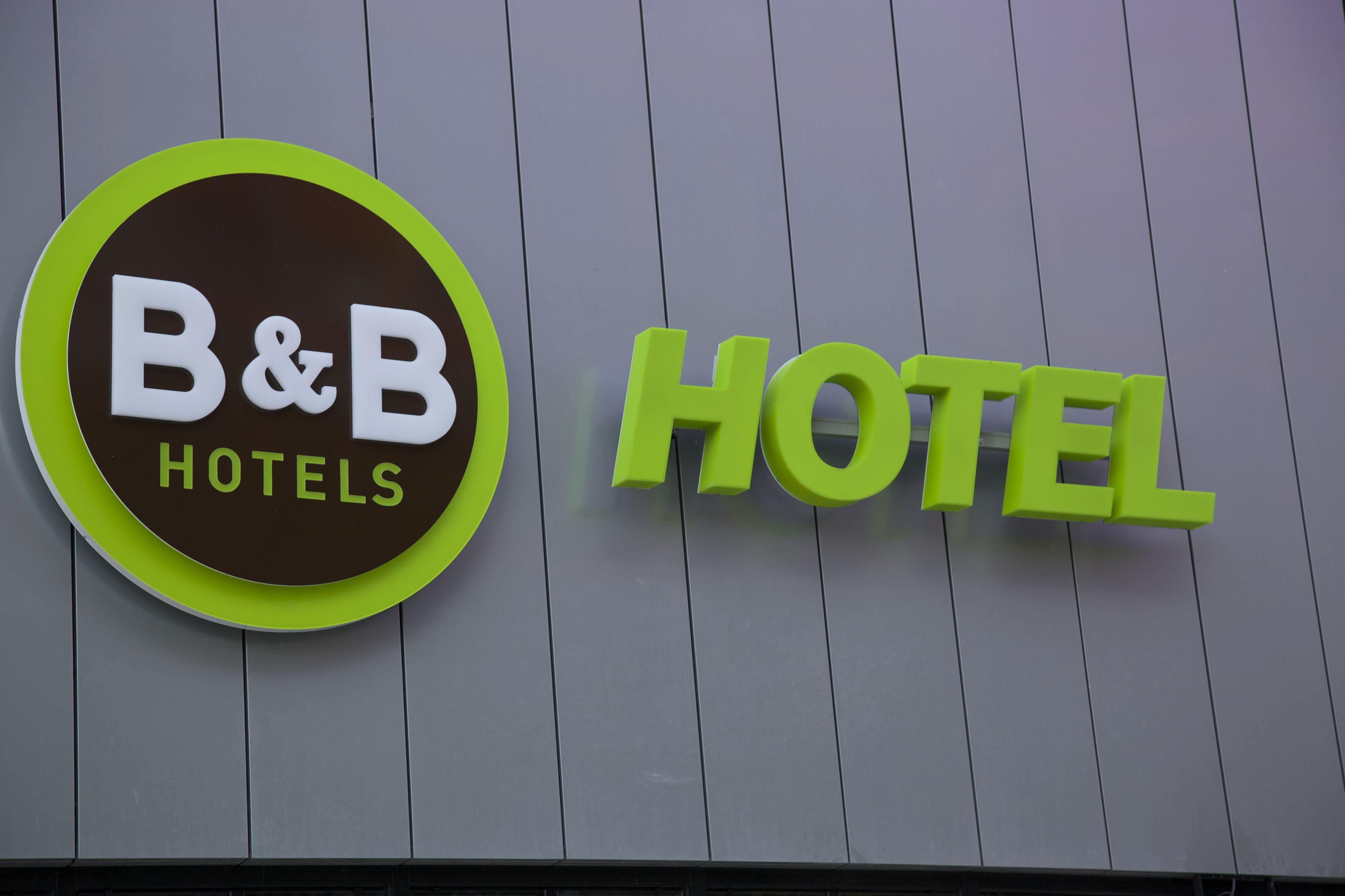 Hotel Porte Des Lilas 2*