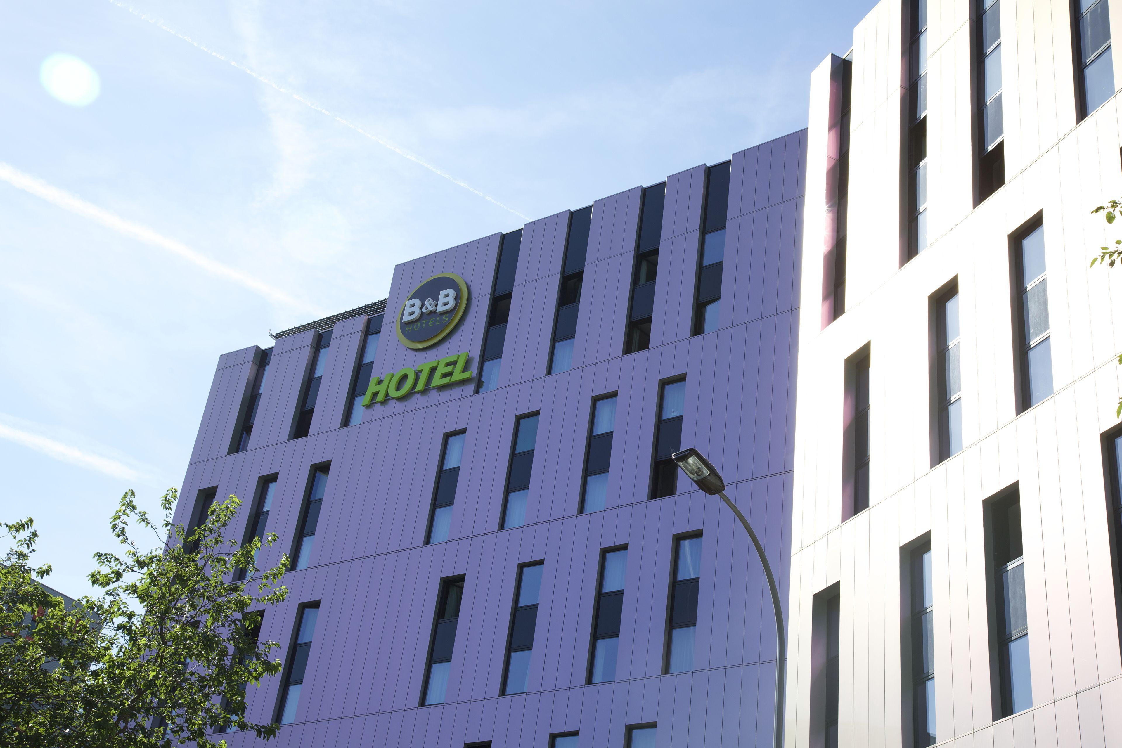 Porte Des Lilas Hotel 2*