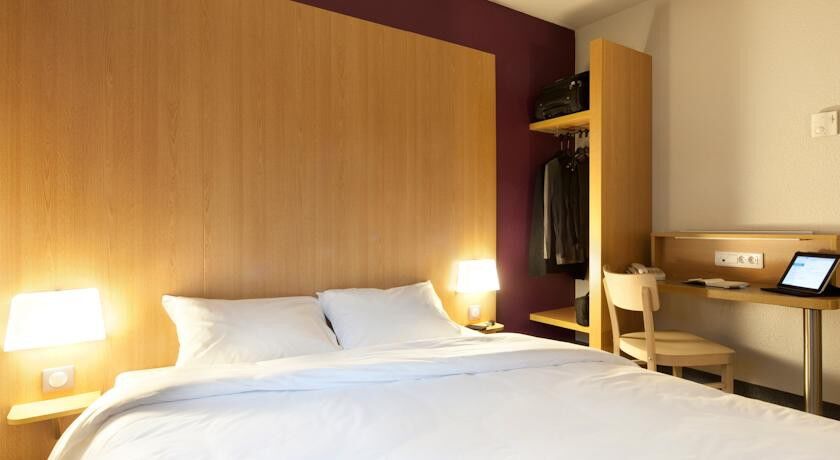 Porte Des Lilas 2* Paris